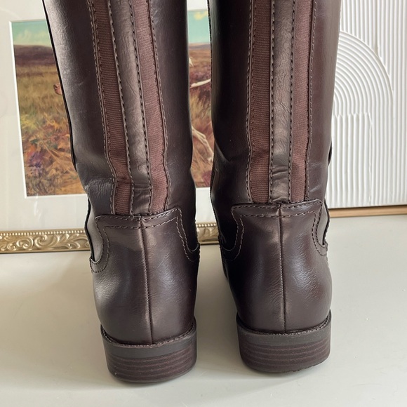 Tommy Hilfiger Brown Riding Heeled Boots with Classic Design Size 9 - Picture 10 of 13